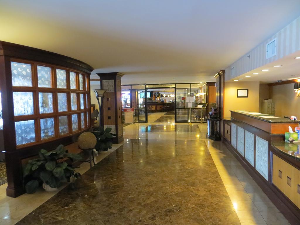 Gateway Hotel Dallas Park Central Kültér fotó